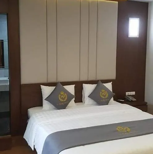 Luxury Palace Hotel 3*