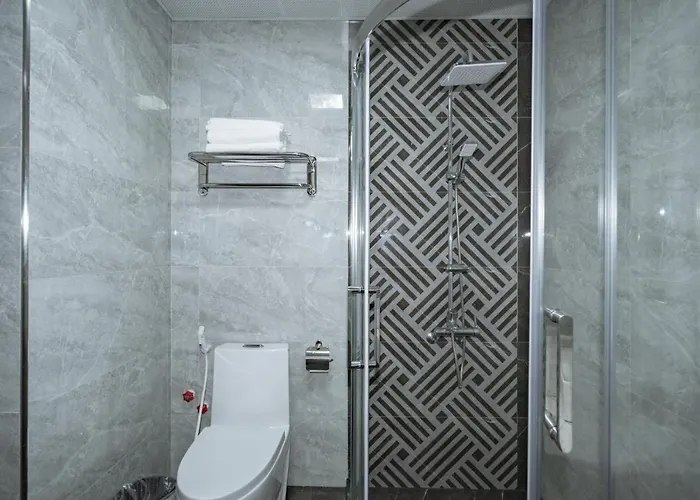 Khách sạn Luxury Palace 3*