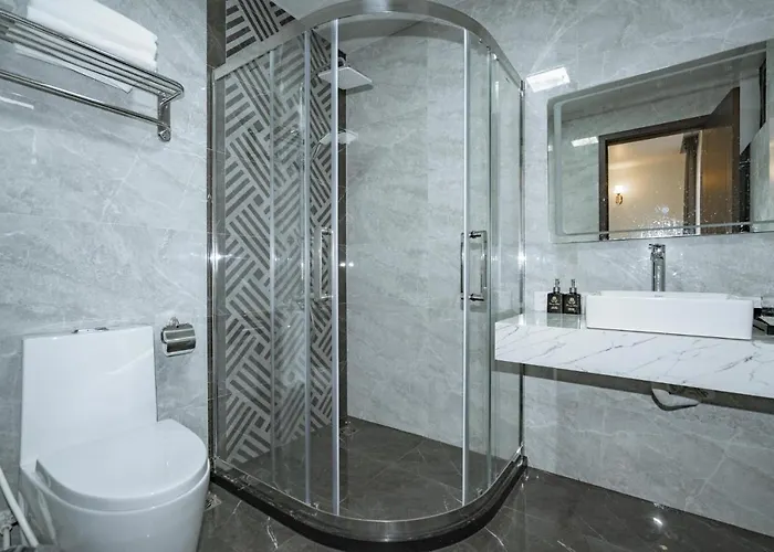 Luxury Palace Khách sạn 3*